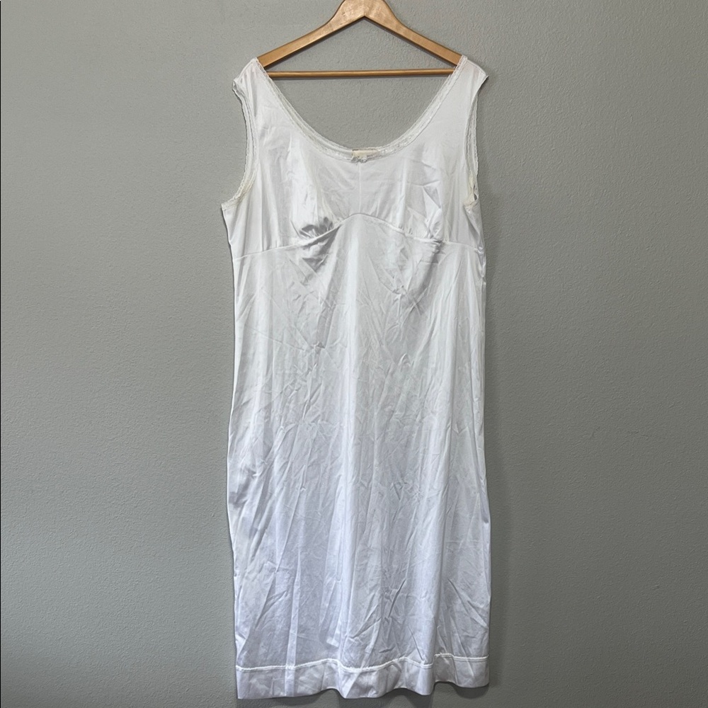 Vintage California Dynasty Large Classic White Women's Chemise Granny Chic Nylon